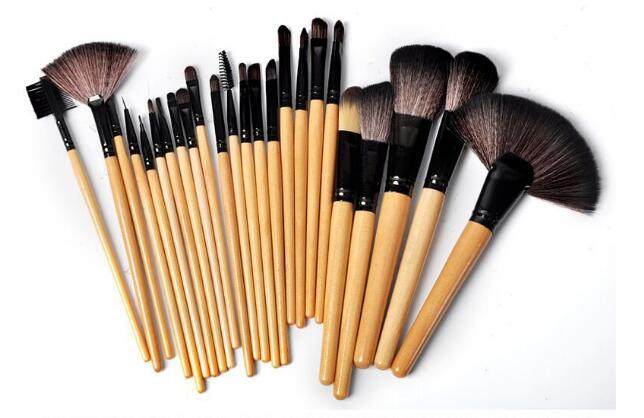 Set 24 Pinceaux Maquillage Professionnels – Pochette PU, Manche Bois, Fait Main