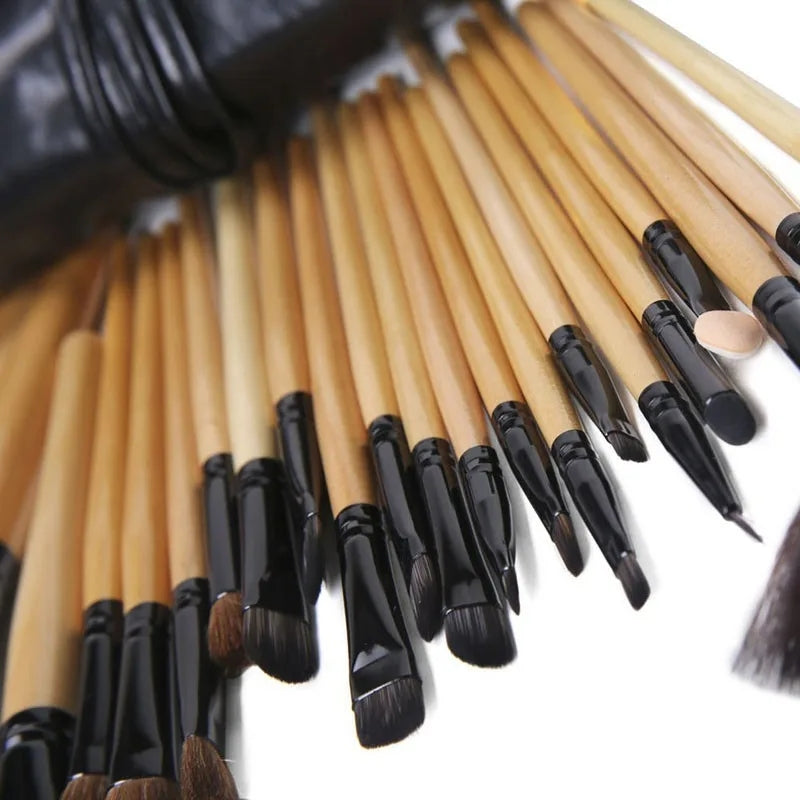 Set 24 Pinceaux Maquillage Professionnels – Pochette PU, Manche Bois, Fait Main